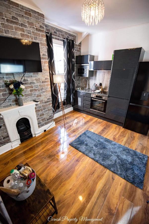 River Street Apartments Truro Dış mekan fotoğraf