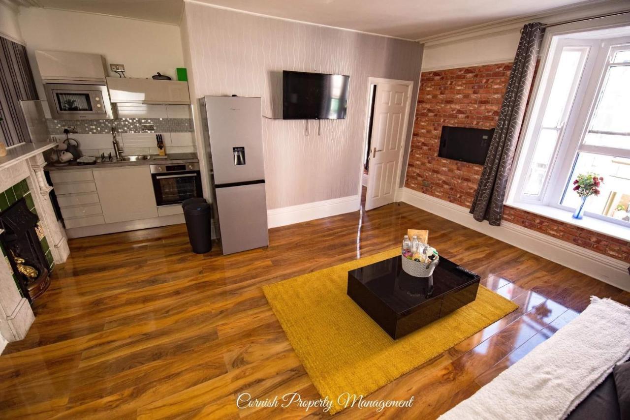 River Street Apartments Truro Dış mekan fotoğraf