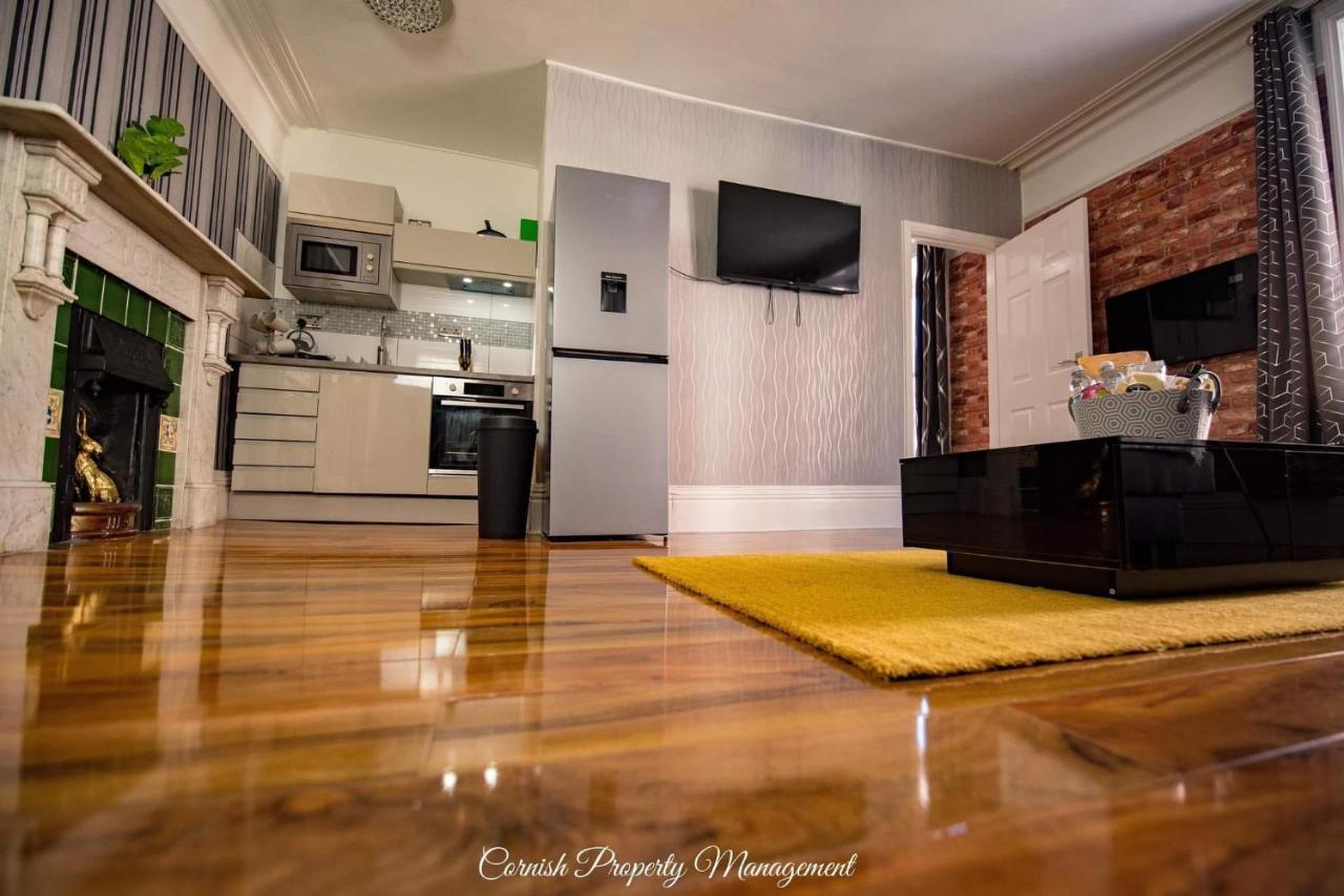 River Street Apartments Truro Dış mekan fotoğraf